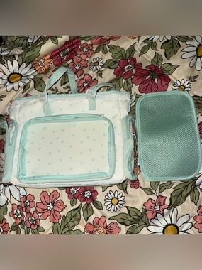Pastel Green ‘ita’ hand/shoulder bag